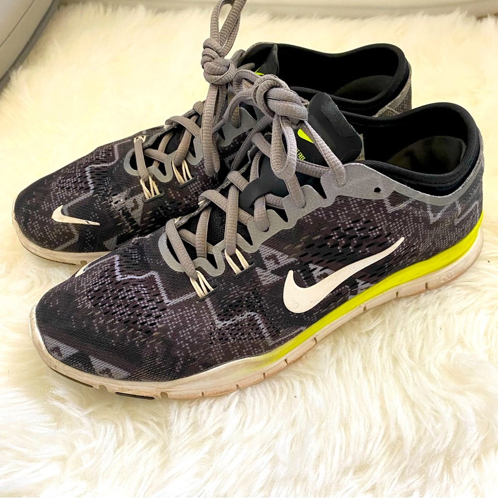 Nike “free tr fit 4” shoes